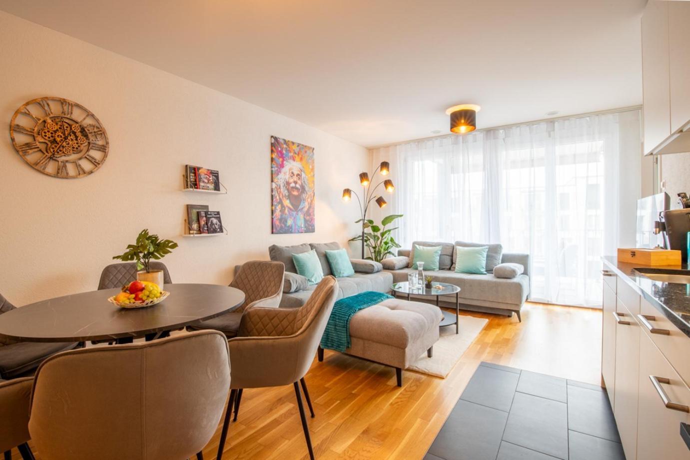 Special Einstein I Apartment Basel, Messe Kleinbasel 10-Star Εξωτερικό φωτογραφία