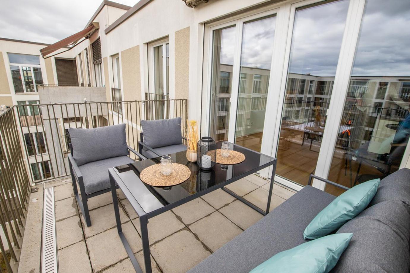 Special Einstein I Apartment Basel, Messe Kleinbasel 10-Star Εξωτερικό φωτογραφία